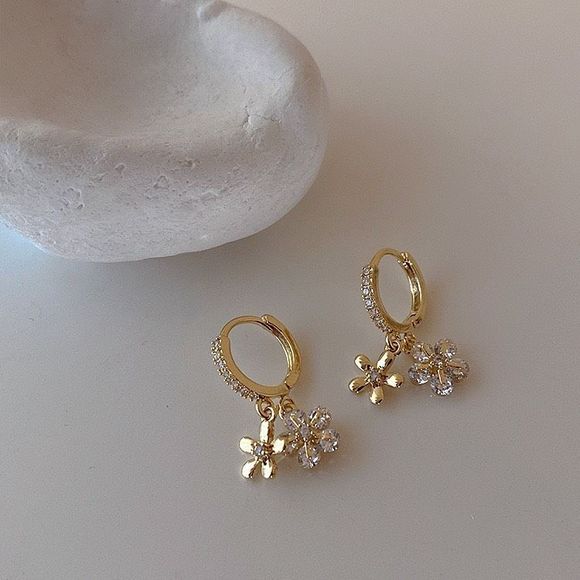 18K Gold Plated Dainty Daisy Cubic Zirconia Huggies Hoop Earrings - Picture 6 of 6